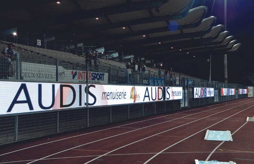 Photo d'un écran LED extérieur